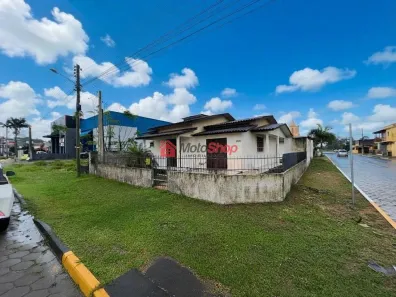 Casa com 2 Quartos para alugar, 125m² no Jardim das Avenidas, Araranguá