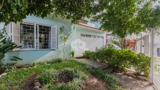 Casa com 3 Quartos à venda, 238m² no Jardim Itu, Porto Alegre