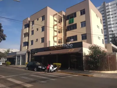 Apartamento com 2 Quartos para alugar, 92m² no Centro, Arapongas