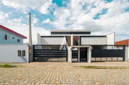 Sobrado com 3 Quartos à venda, 207m² no Comasa, Joinville