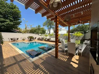 Casa de Condomínio com 4 Quartos à venda, 374m² no Dois Córregos, Valinhos