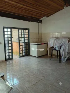 Casa com 2 Quartos à venda, 130m² no Vila Santa Cecilia, Agudos