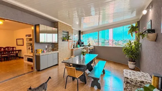 Apartamento com 3 Quartos à venda, 160m² no Heliópolis, Belo Horizonte