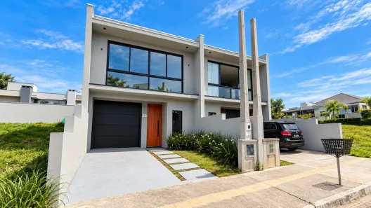 Casa com 3 Quartos à venda, 132m² no Dom Feliciano, Gravataí
