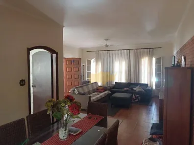 Casa com 3 Quartos à venda, 192m² no Jardim São Paulo, Rio Claro