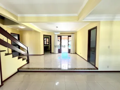 Casa com 4 Quartos à venda, 255m² no Saguaçu, Joinville