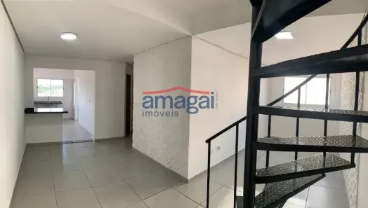 Apartamento com 3 Quartos para alugar, 161m² no Bairro do Colonia, Jacareí