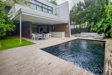 Casa com 3 Quartos à venda, 325m² no Cidade Jardim, São Paulo