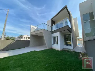 Sobrado com 3 Quartos à venda, 187m² no Continental, Itapoá