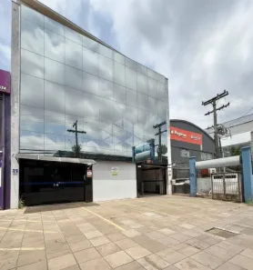 Prédio Comercial para alugar, 1200m² no Navegantes, Porto Alegre