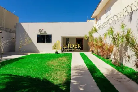 Casa com 3 Quartos à venda, 161m² no Jardim Inconfidência, Uberlândia
