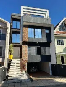 Casa de Condomínio com 4 Quartos à venda, 281m² no Novo Mundo, Curitiba