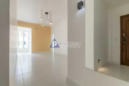 Apartamento com 2 Quartos à venda, 70m² no Leme, Rio de Janeiro