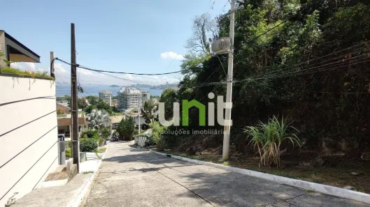 Lote/Terreno à venda, 900m² no Charitas, Niterói