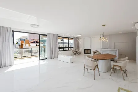 Apartamento com 3 Quartos para alugar, 242m² no Petrópolis, Porto Alegre