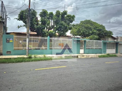 Casa com 4 Quartos à venda, 220m² no São Cristóvão, Teresina