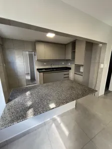 Apartamento com 2 Quartos para alugar, 81m² no Pina, Recife