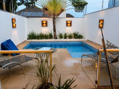 Sobrado com 3 Quartos à venda, 230m² no Jardim Higienópolis, Maringá