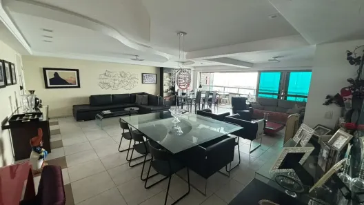 Apartamento com 4 Quartos para alugar, 247m² no São José, Recife