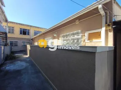 Casa de Condomínio com 2 Quartos para alugar, 67m² no Vila Valqueire, Rio de Janeiro