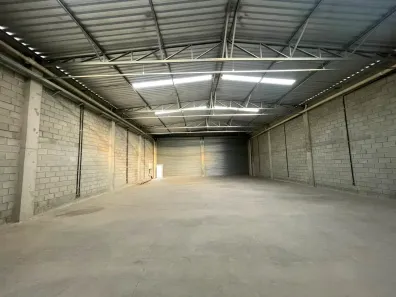 Galpão/Depósito/Armazém para alugar, 395m² no Parque Maracanã, Contagem