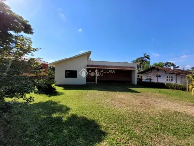 Casa com 3 Quartos à venda, 253m² no Carneiros, Lajeado