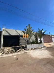 Casa com 3 Quartos para alugar, 200m² no Jibran El Hadj, Anápolis