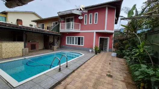 Casa de Condomínio com 3 Quartos à venda, 180m² no Vargem Pequena, Rio de Janeiro