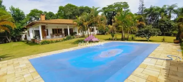 Fazenda/Sítio com 4 Quartos para venda ou aluguel, 450m² no Centro, Igaratá