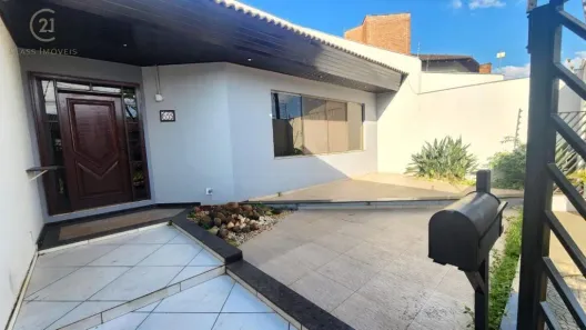 Casa com 4 Quartos para alugar, 250m² no Mediterrâneo, Londrina