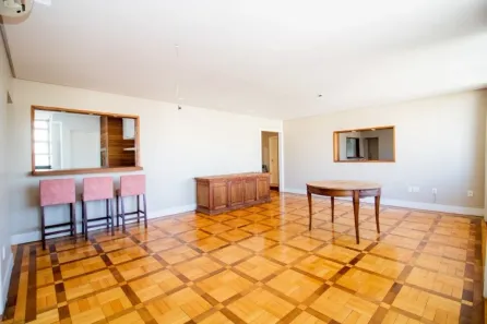 Apartamento com 3 Quartos para alugar, 170m² no Auxiliadora, Porto Alegre