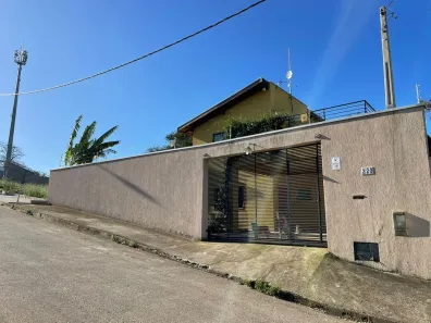 Casa com 3 Quartos à venda, 200m² no Barreiro, Taubaté