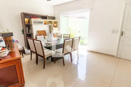 Casa com 4 Quartos à venda, 217m² no Vila Bertioga, São Paulo