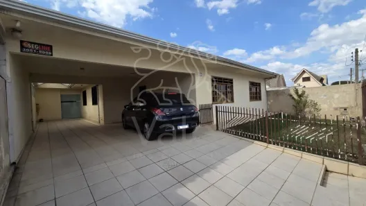 Casa com 3 Quartos à venda, 240m² no Cajuru, Curitiba