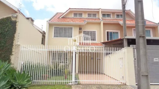 Sobrado com 3 Quartos para alugar, 169m² no Xaxim, Curitiba