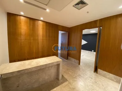 Sala Comercial para alugar, 130m² no Asa Norte, Brasília