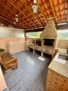 Casa de Condomínio com 3 Quartos à venda, 210m² no Jardim Rio das Pedras, Cotia