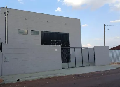 Galpão/Depósito/Armazém para alugar, 237m² no Fraternidade, Londrina