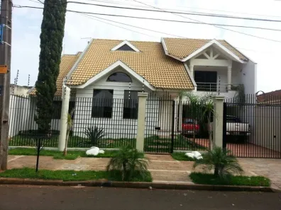 Sobrado com 4 Quartos à venda, 380m² no Vila Morangueira, Maringá