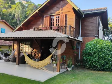 Casa com 4 Quartos à venda, 197m² no Badu, Niterói