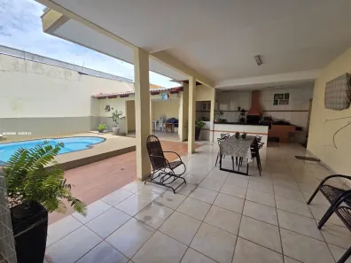 Sobrado com 4 Quartos à venda, 330m² no Jardim Ana Lúcia, Goiânia