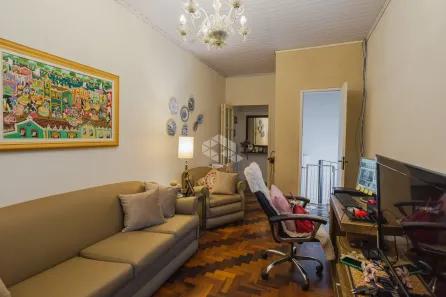 Casa com 4 Quartos à venda, 330m² no Três Figueiras, Porto Alegre