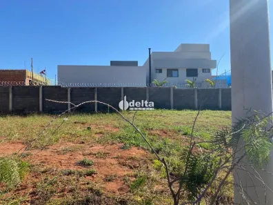Lote/Terreno à venda, 280m² no Laranjeiras, Uberlândia