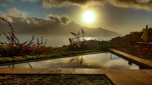 Casa de Condomínio com 4 Quartos à venda, 340m² no Barreiro, Ilhabela