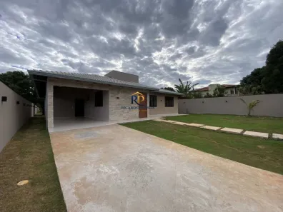 Casa de Condomínio com 3 Quartos à venda, 1200m² no Região dos Lagos, Brasília