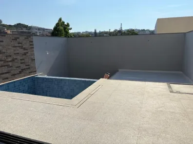 Casa com 3 Quartos à venda, 236m² no Jardim Guanabara, Rio de Janeiro