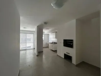 Apartamento com 2 Quartos para venda ou aluguel, 62m² no Três Vendas, Pelotas
