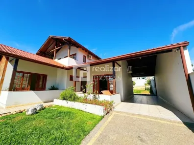 Casa com 3 Quartos para alugar, 220m² no Pedra Branca, Palhoça