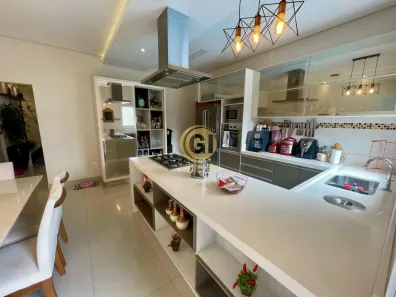 Sobrado com 3 Quartos à venda, 137m² no Loteamento Villa Branca, Jacareí