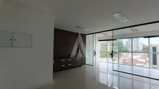 Sala Comercial para alugar, 39m² no América, Joinville
